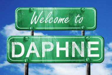 Daphne vintage yeşil yol işareti mavi gökyüzü arka plan ile