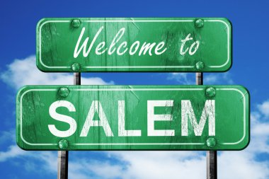 Salem vintage yeşil yol işareti mavi gökyüzü arka plan ile
