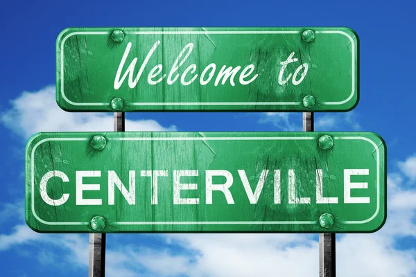Centerville vintage zöld út jel-a kék ég háttér — Stock Fotó