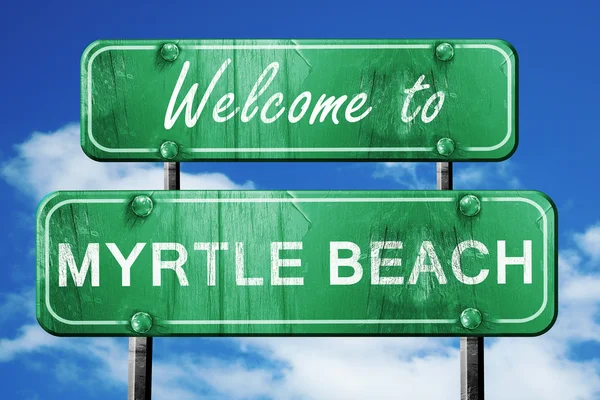 Myrtle beach vintage green road sign with blue sky background — Stock Photo, Image