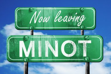 Minot, yeşil vintage yol işaret ile kaba yazı bırakarak