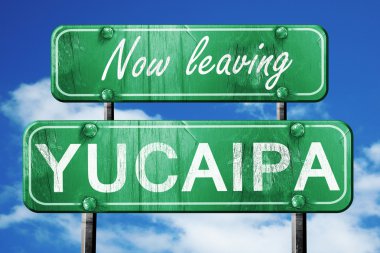 İle kaba yazı Yucaipa, yeşil vintage yol işaret bırakarak