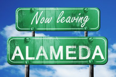 Alameda, yeşil vintage yol işaret ile kaba yazı bırakarak