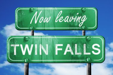 Twin falls, yeşil vintage yol işaret ile kaba yazı bırakarak