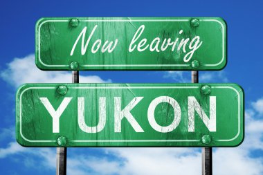 Yukon, yeşil vintage yol işaret ile kaba yazı bırakarak