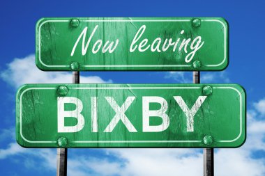 Bixby, yeşil vintage yol işaret ile kaba yazı bırakarak