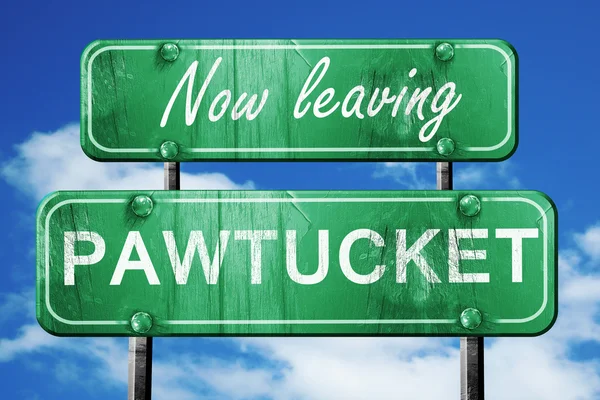 Dejando pawtucket, letrero verde vintage con letras ásperas —  Fotos de Stock