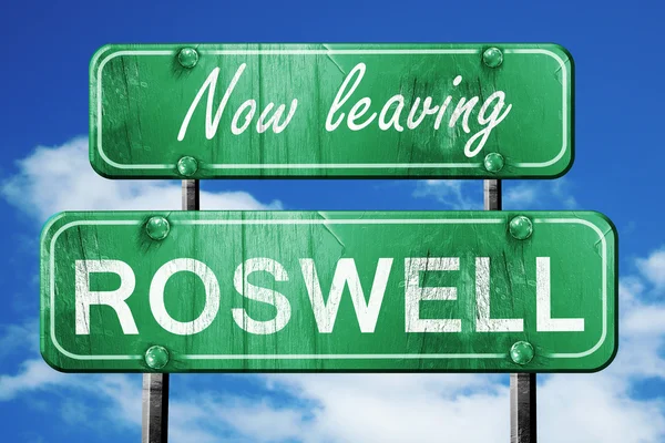 Roswell, yeşil vintage yol işaret ile kaba yazı bırakarak