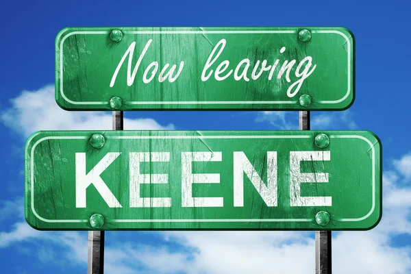 Keene, yeşil vintage yol işaret ile kaba yazı bırakarak