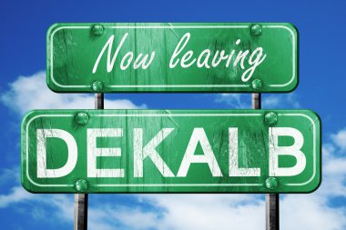 DeKalb, yeşil vintage yol işaret ile kaba yazı bırakarak