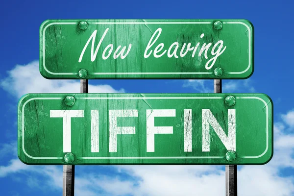 Tiffin, yeşil vintage yol işaret ile kaba yazı bırakarak