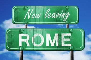 Roma, yeşil vintage yol işaret ile kaba yazı bırakarak