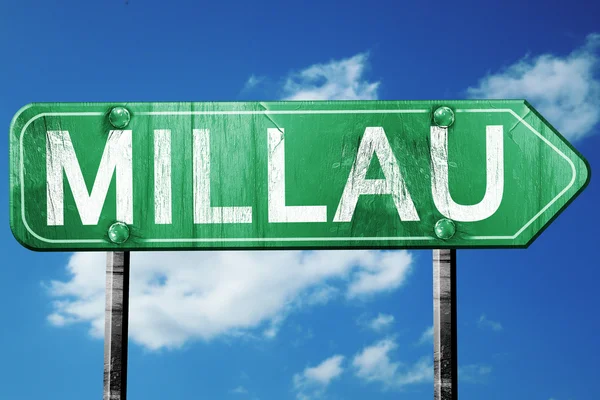 Znak drogowy Millau, vintage zielonym tle chmury — Zdjęcie stockowe