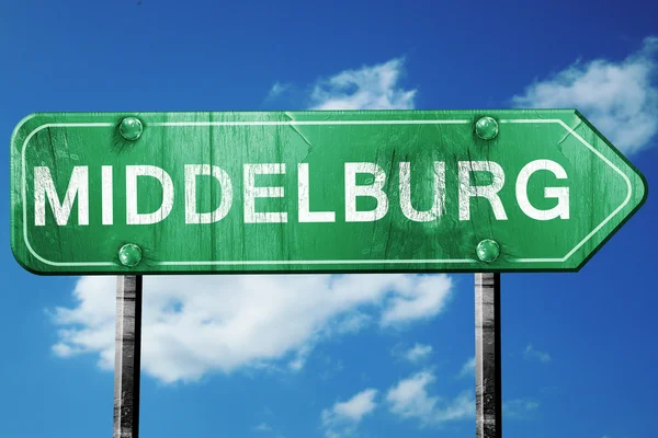 Middelburg sinal de estrada, verde vintage com nuvens de fundo — Fotografia de Stock