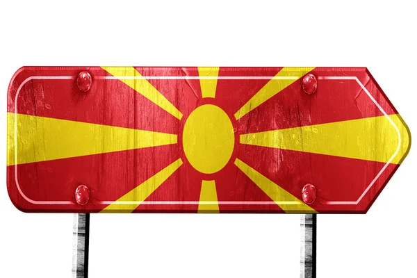 Bandera de Macedonia, representación 3D, señal de tráfico sobre fondo blanco —  Fotos de Stock