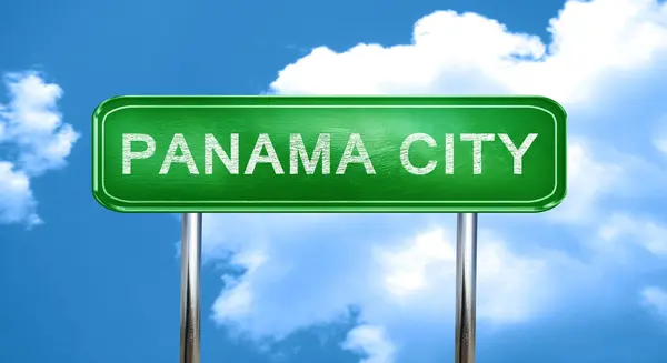 Panama city vintage grön vägskylt med höjdpunkter — Stockfoto