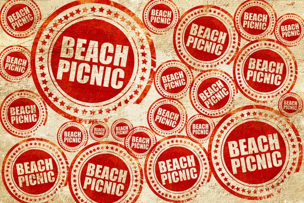 Picnic en la playa, sello rojo en una textura de papel grunge —  Fotos de Stock