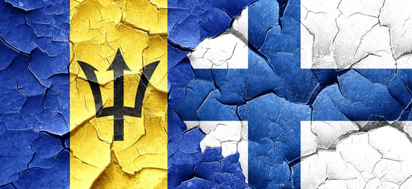 Flaga Barbadosu z flaga Finlandia na grunge popękane ściany — Zdjęcie stockowe