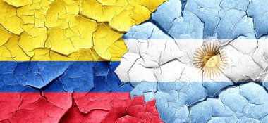Kolombiya bayrak bir grunge Arjantin bayrağı ile duvar kırık