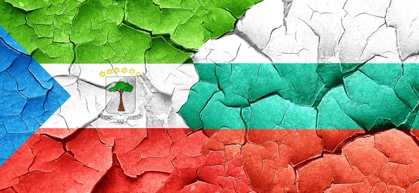 Прапор Екваторіальної Гвінеї з Болгарії прапор на за гранж тріщинами wa — стокове фото
