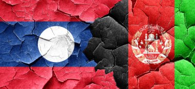 Laos bayrağı bir grunge Afganistan bayrağı ile duvar kırık