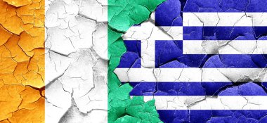 Fildişi Sahili bayrağı bir grunge Yunanistan bayrağı ile duvar kırık