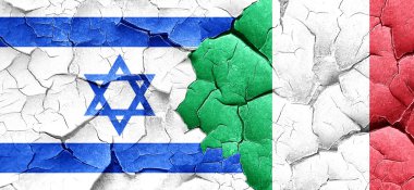 İsrail bayrağı bir grunge İtalya bayrağı ile duvar kırık