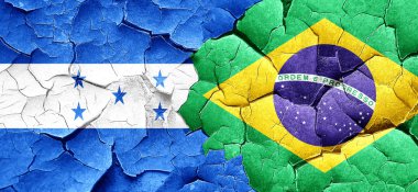 Honduras bayrağı bir grunge Brezilya bayrağı ile duvar kırık