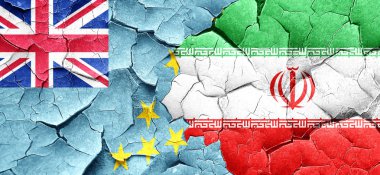 Tuvalu bayrağı bir grunge Iran bayrağı ile duvar kırık