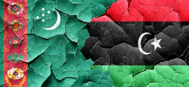 Türkmenistan bayrağı bir grunge Libya bayrağı ile duvar kırık