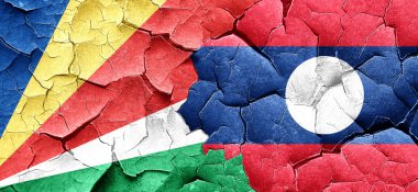 Seyşel Adaları bayrağı bir grunge Laos bayrağı ile duvar kırık