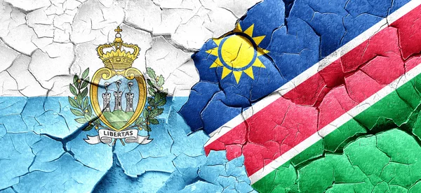 Прапор Сан-Марино з Намібії прапор на за гранж тріщинами стіни — стокове фото