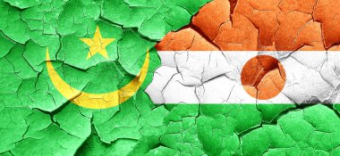 Bir grunge Nijer bayrağı ile Moritanya bayrak duvar kırık