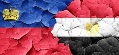 Lihtenştayn bayrağı bir grunge Mısır bayrağı ile duvar kırık