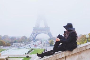 Eiffel Kulesi'nde arıyorum moda kadın