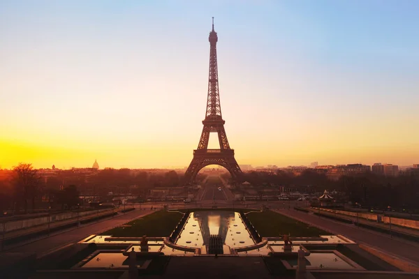 Silhouet van de Eiffeltoren — Stockfoto