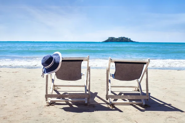 Two deckchairs near the sea, — Stock Photo, Image