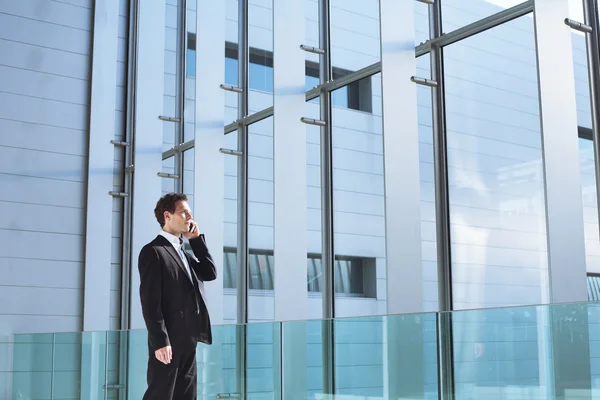 Hombre de negocios en la oficina — Foto de Stock