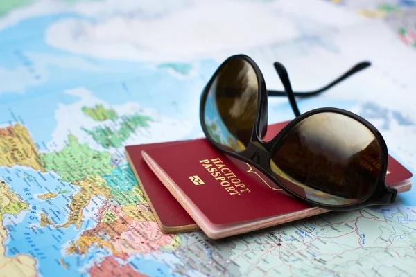 Two passports on the map — Stock Photo, Image