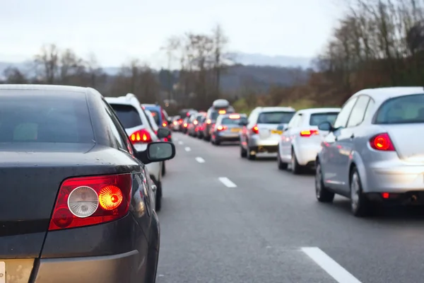 Trafikstockning på motorvägen — Stockfoto