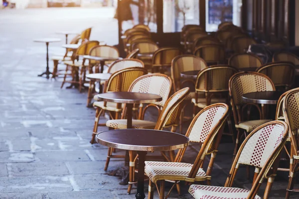 Traditionelles café in paris — Stockfoto