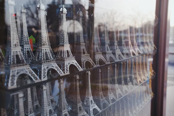 Souvenir shop in Paris — Stock Photo, Image