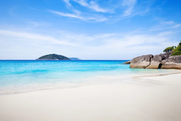 Spiaggia tropicale paradisiaca — Foto Stock