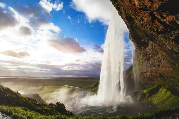 Дивовижні Seljandafoss водоспад — стокове фото