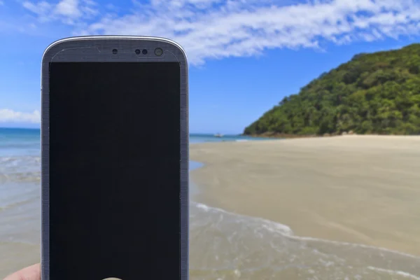 Smartphone a As ilhas a Barra do Sahy — Foto Stock