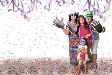 Karnaval parti Brezilyalı aile