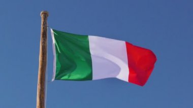 ağır çekimde İtalya bayrağı