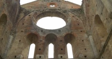 San Galgano Ortaçağ ortaya Abbey Kilisesi Harabeleri. Toskana, İtalya