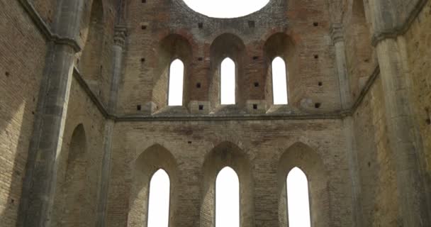 Ερείπια του Αγίου Galgano Μεσαιωνικής Εκκλησίας αβαείων ακάλυπτο. Τοσκάνη, Ιταλία — Αρχείο Βίντεο