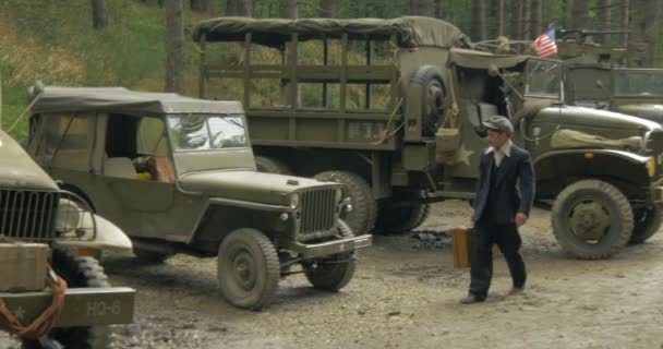 Uns Militärfahrzeuge am Gefechtsstand — Stockvideo